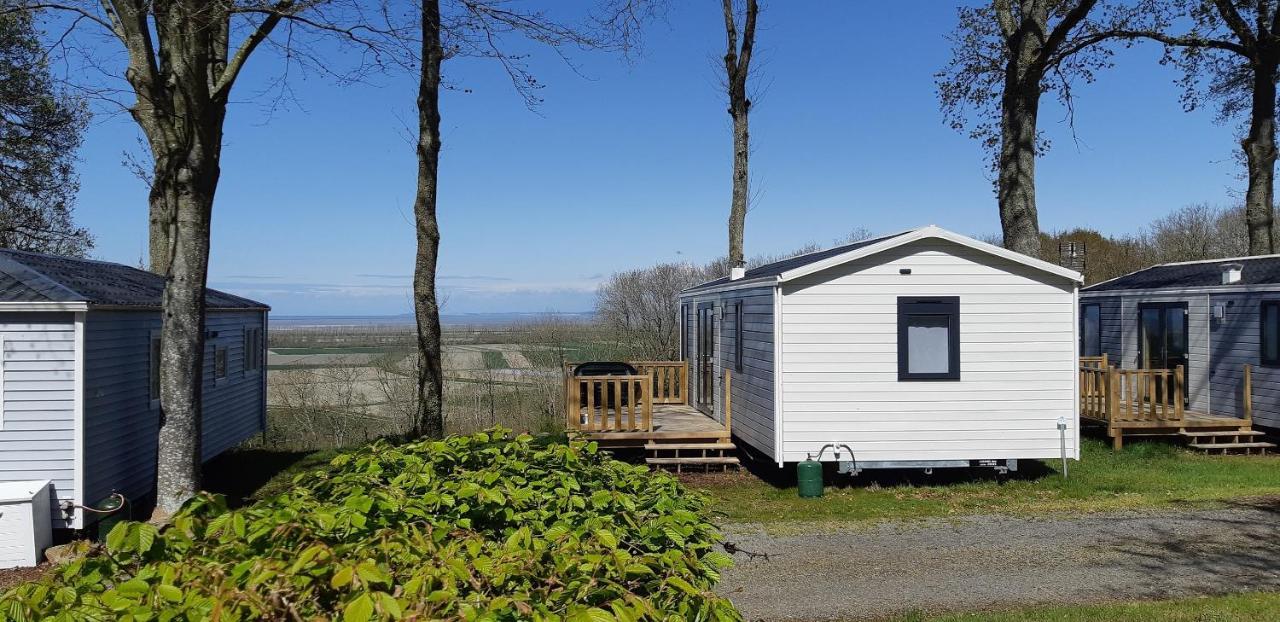 Camping Le Balcon De La Baie Saint-Marcan Exterior foto