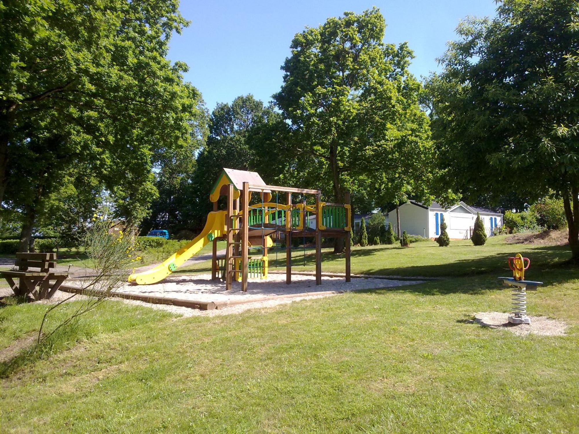 Camping Le Balcon De La Baie Saint-Marcan Exterior foto